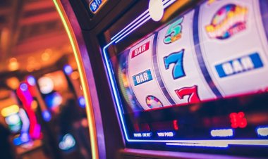 'Yine oldu!': Kadın Excalibur Las Vegas'ta 12,1 milyon dolarlık ikramiyeyi vurdu