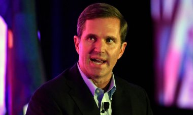Demokrat Vali Andy Beshear, seçmenler sandık başına giderken Kentucky valiliği yarışının Biden'la 'hiçbir ilgisi olmadığını' söyledi