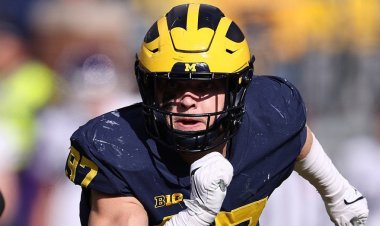Eski Michigan yıldızı, Wolverines'in namağlup sezonunu, tabela çalma tartışmaları dönerken övüyor