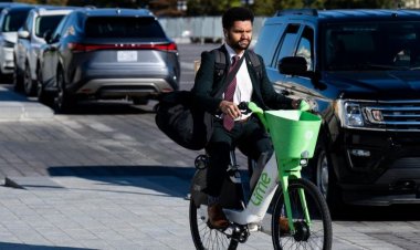 Z Kuşağı Demokratı, Hamas'ın üniversite kampüslerindeki desteğini kınamak için oy kullanmadığı için pişman olduğunu söyledi