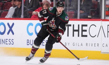 Eski NHL oyuncusu Alex Galchenyuk memurları ve ailelerini öldürmekle tehdit ediyor, polis video gösteriyor
