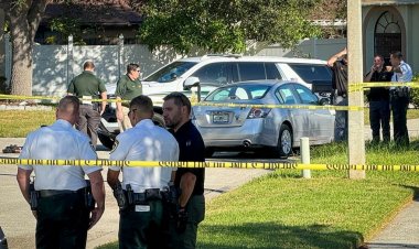 Uzun sabıka kaydı olan Floridalı bir adam arabasını kasıtlı olarak şerif yardımcılarının üzerine çarptı