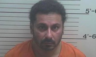 Indiana'lı bir adam JCPenney'deki aile fotoğraflarına giderken karısını ve çocuklarını öldürdü: Polis