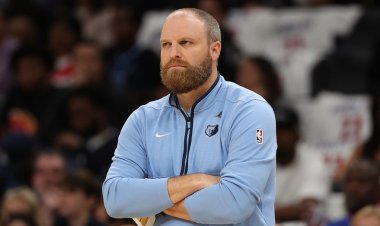 Grizzlies'in başantrenörü Taylor Jenkins, mağlubiyetin ardından hakemlik görevini bıraktı: 'F------ berbat'