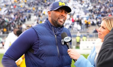Michigan oyunculuk başantrenörü Jim Harbaugh'a duygusal bir mesaj verdi: 'Seni seviyorum dostum'