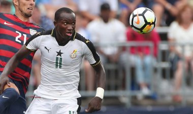 28 yaşındaki profesyonel futbolcu sahada fenalaşarak hayatını kaybetti
