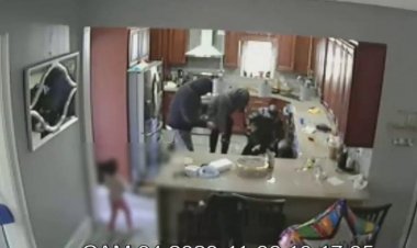 Philadelphia'lı aile bağlandı, çocukları rahatsız edici video gösterilerini izlerken eve tecavüze uğradı