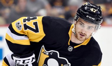 Ailesi konuşurken, eski NHL oyuncusunun ölümüyle ilgili şüpheli kefaletle serbest bırakıldı