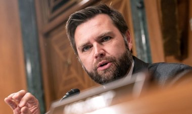 Senatör Vance, gözlemcinin denetlendiği bildirildikten sonra IRS'in muhafazakar örgütlere yönelik 'tacizini' durdurmasını talep etti