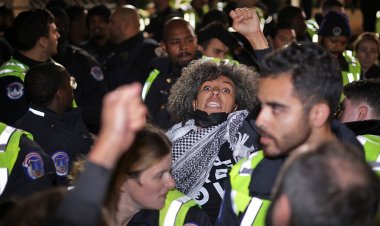 DC'deki Filistin yanlısı protesto şiddete dönüştü, Senato kapanmayı önledi, finansman tasarısını kabul etti ve daha fazla manşet