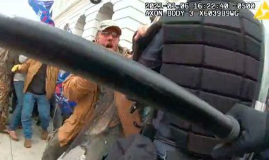 Ohio'lu adam, J6 isyanı sırasında polis memurlarına defalarca saldırdığı için yaklaşık 5 yıl hapis cezasına çarptırıldı