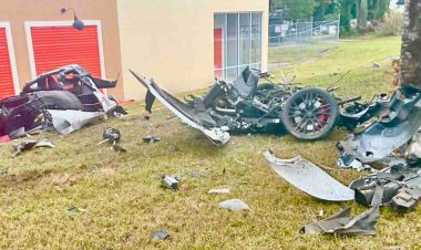 Yetkililer, Corvette'in şüpheli sokak yarışı kazası sırasında 'parçalara' ayrılmasından sonra Florida sürücüsünün yaralandığını söyledi