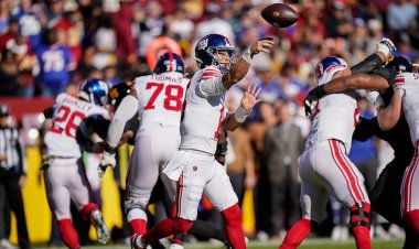 Giants'ın savunması Sam Howell'ı 3 kez mağlup ederken Tommy DeVito kariyerindeki ilk galibiyetini aldı
