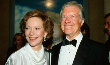 Rosalynn Carter 96 yaşında öldü, McCarthy çarpıcı bir azil itirafı yaptı ve daha fazla manşete çıktı