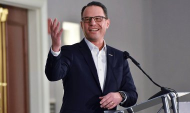 PA Valisi Shapiro okul kuponları, asgari ücret artışı ve silahlı şiddet mevzuatı için baskı yapıyor