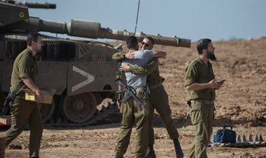 İsrail ve Hamas'ın ateşkesi başlıyor, Biden'ın kampanya rehberi muhafazakar söylemler ve daha fazla manşet