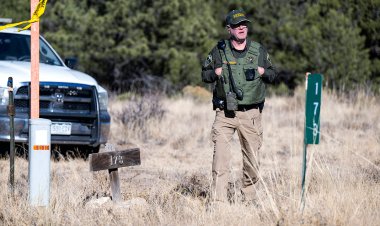 Colorado mülk anlaşmazlığı cinayetleri: New Mexico'da tutuklanan şüpheli tetikçiyle bağlantılı kadın