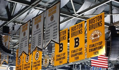 Oğlu, Bruins'in efsanevi televizyon yayıncısı Tom Larson'un 84 yaşında öldüğünü söylüyor