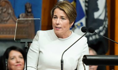 Massachusetts Valisi Healey kıyı toplulukları için iklim planını açıkladı
