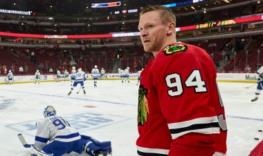 Blackhawks, 'kabul edilemez' davranışının ardından Corey Perry'yi serbest bıraktı