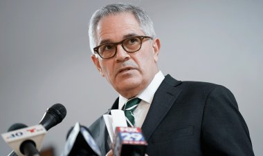 Pensilvanya Yüksek Mahkemesi, Philadelphia Savcısı Larry Krasner'ın azil davasının geleceğini tartışıyor