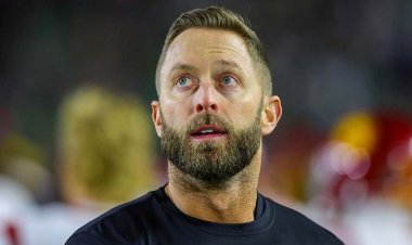 Eski NFL koçu Kliff Kingsbury'nin adı üniversite futbolu koçluğu söylentilerinde yer alıyor