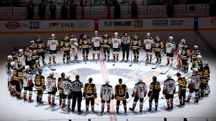 Eski NHL oyuncusunun ölümüyle ilgili soruşturma devam ederken polis görüntüleri inceliyor, tanıklarla konuşuyor