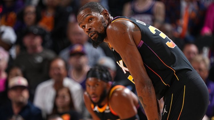 Kevin Durant'in şaşırtıcı cirosu, Spurs'un Suns karşısında galibiyet almasına yardımcı oldu