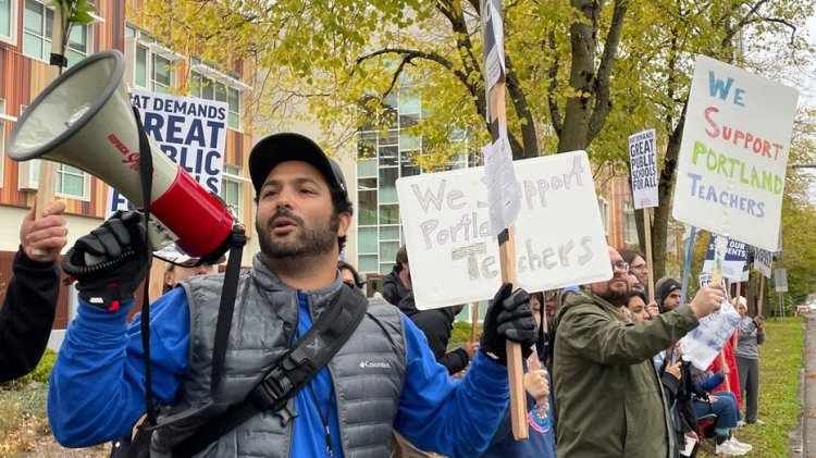 Portland'da öğretmen grevi yaklaşık 45.000 öğrencinin okulunu iptal etti