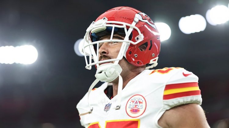 Travis Kelce'nin annesi, Chiefs yıldızının Taylor Swift ilişkisinde oyunu neden 'yeni bir seviyeye' taşıdığını açıklıyor