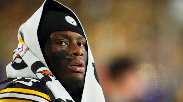 Steelers'tan George Pickens, Titanlara karşı alınan galibiyetteki hayal kırıklığı yaratan performansının ardından sosyal medyada 'Beni serbest bırakın' mesajı paylaştı