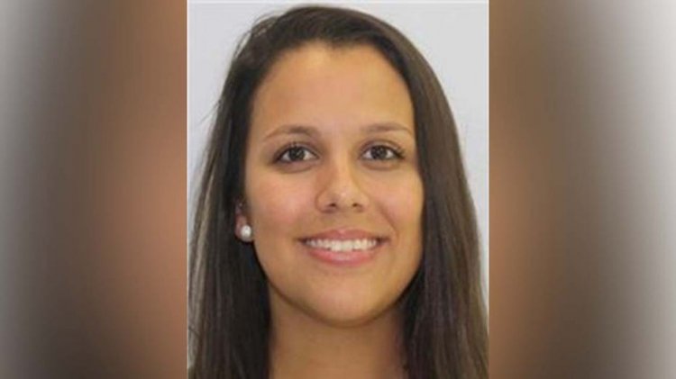 Polis daha fazla kurban olduğuna inandığı için eski ortaokul öğretmeni öğrencisiyle seks yapmakla suçlandı