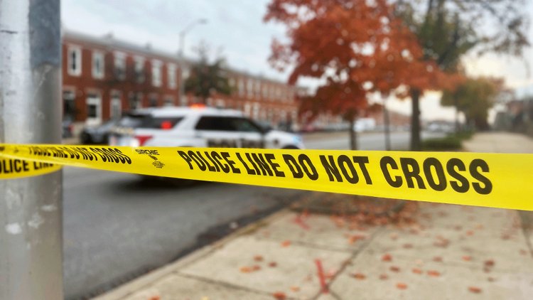 Baltimore polisi silahlı şüpheliyi yaya takibinin ardından vurarak öldürdü