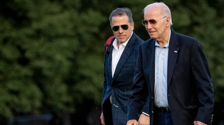 Hunter Biden'ın avukatı, Temsilciler Meclisi Başkanı Johnson'dan müvekkili Biden ailesine yönelik "partizan" soruşturmaları durdurmasını istedi