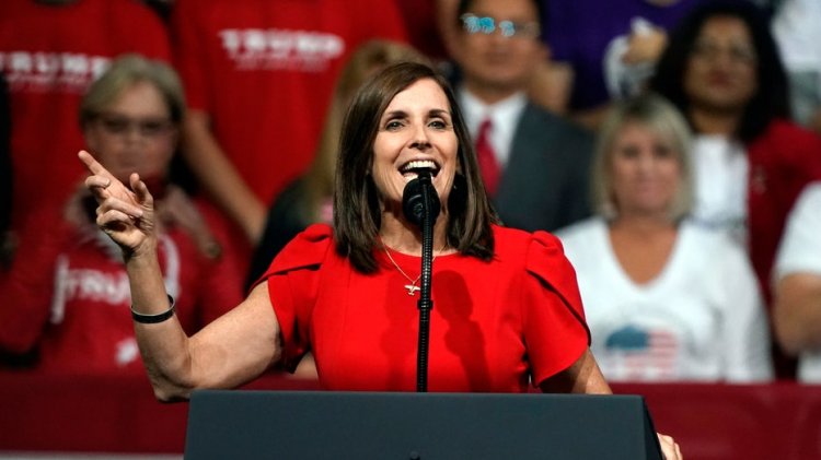 Eski Arizona Senatörü Martha McSally, Iowa'da kaçarken cinsel saldırıya uğradığını söyledi