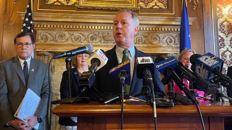 Wisconsin Meclisi, veto sınırı olan 2 milyar dolarlık gelir vergisi kesintisine ilişkin oylamayı erteledi