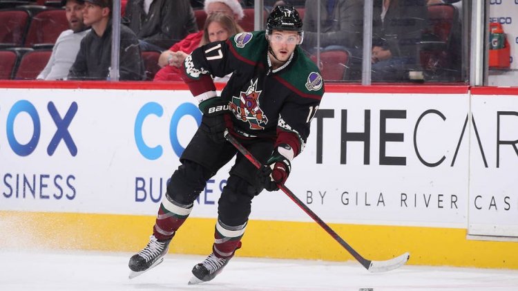 Eski NHL oyuncusu Alex Galchenyuk memurları ve ailelerini öldürmekle tehdit ediyor, polis video gösteriyor