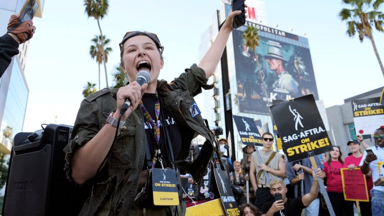 Hollywood'dan otomotiv işçiliğine kadar, organize emek gücünü gösteriyor. Sendikalar bugün nerede duruyor?