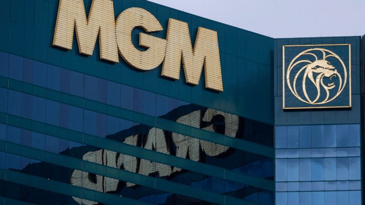 MGM ve Caesars ile yapılan geçici anlaşmalar Las Vegas otel işçilerinin grevini kıl payı önledi