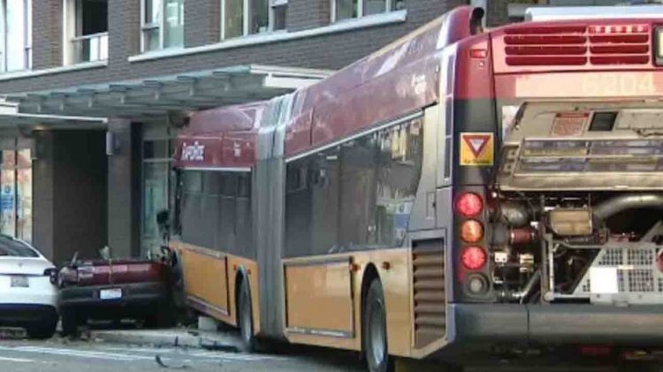 Ölümcül otobüs kazasına neden olmakla suçlanan Seattle'lı adamın geçmişinde 50 tutuklama emri vardı: yetkililer
