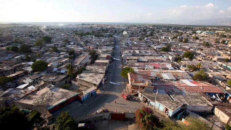 Haitili çete lideri haline gelen matematik öğretmeninin Port-au-Prince'te öldüğü bildirildi