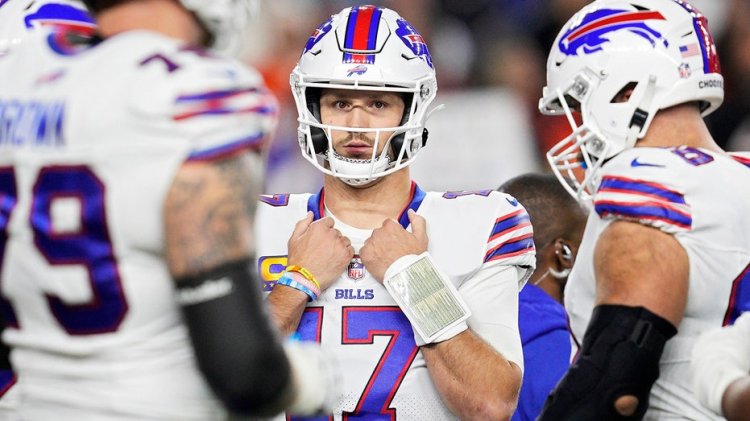 Super Bowl şampiyonu, Bills'den Josh Allen'ın "futboldaki en şaşırtıcı insanlardan biri" olduğunu söylüyor