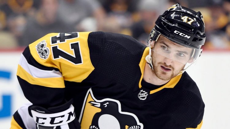 Ailesi konuşurken, eski NHL oyuncusunun ölümüyle ilgili şüpheli kefaletle serbest bırakıldı