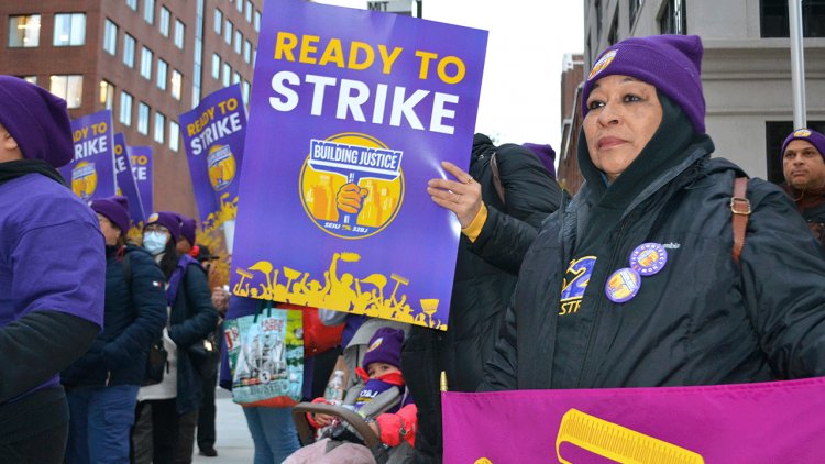 Sendika tarihi anlaşmayı imzalarken Massachusetts ve Rhode Island'daki temizlikçiler grevden kaçtı