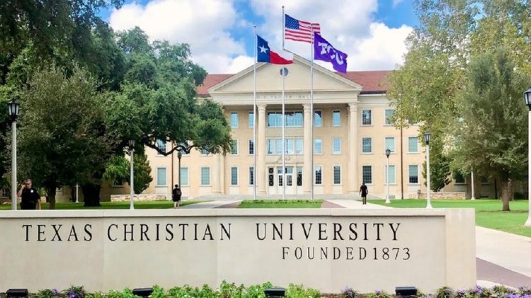 Texas Christian University öğrenim ücretini artırıyor, bu da Harvard'a gitmenin daha az maliyetli olduğu anlamına geliyor