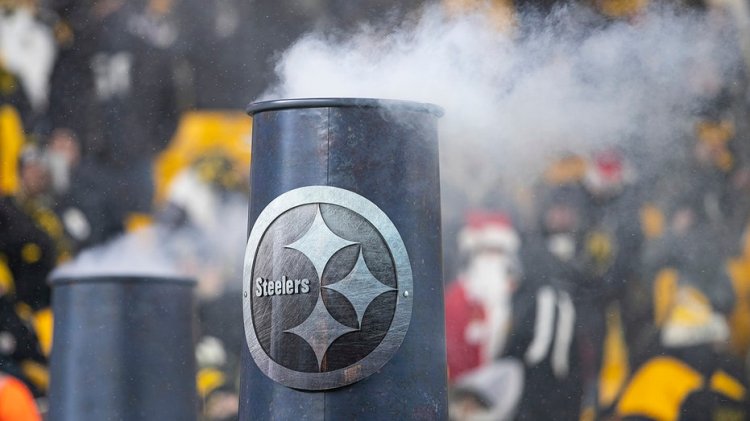 Steelers'ın yıldız oyuncuları, Browns'a yenildikten sonra soyunma odasında 'hararetli' bir tartışma yaşadı: rapor