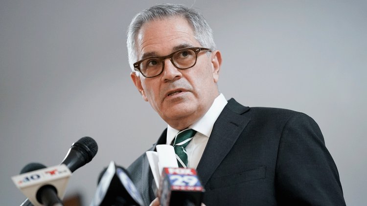 Pensilvanya Yüksek Mahkemesi, Philadelphia Savcısı Larry Krasner'ın azil davasının geleceğini tartışıyor