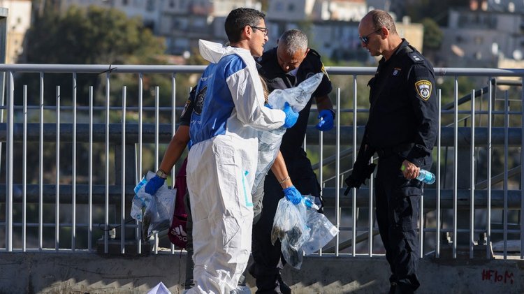 Hamas teröristlerinin Kudüs yakınlarındaki otobüs durağına ateş açması sonucu 3 kişi öldü, 11 kişi yaralandı