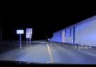 Missouri polisi düzensiz mobil evi takip ederken vahşi bir araç kamerası videosuna yakalandı