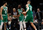 Celtics'ten Jaylen Brown, ilk kariyerden atılmasının ardından "aşırı duygusal hakem" diye seslendi